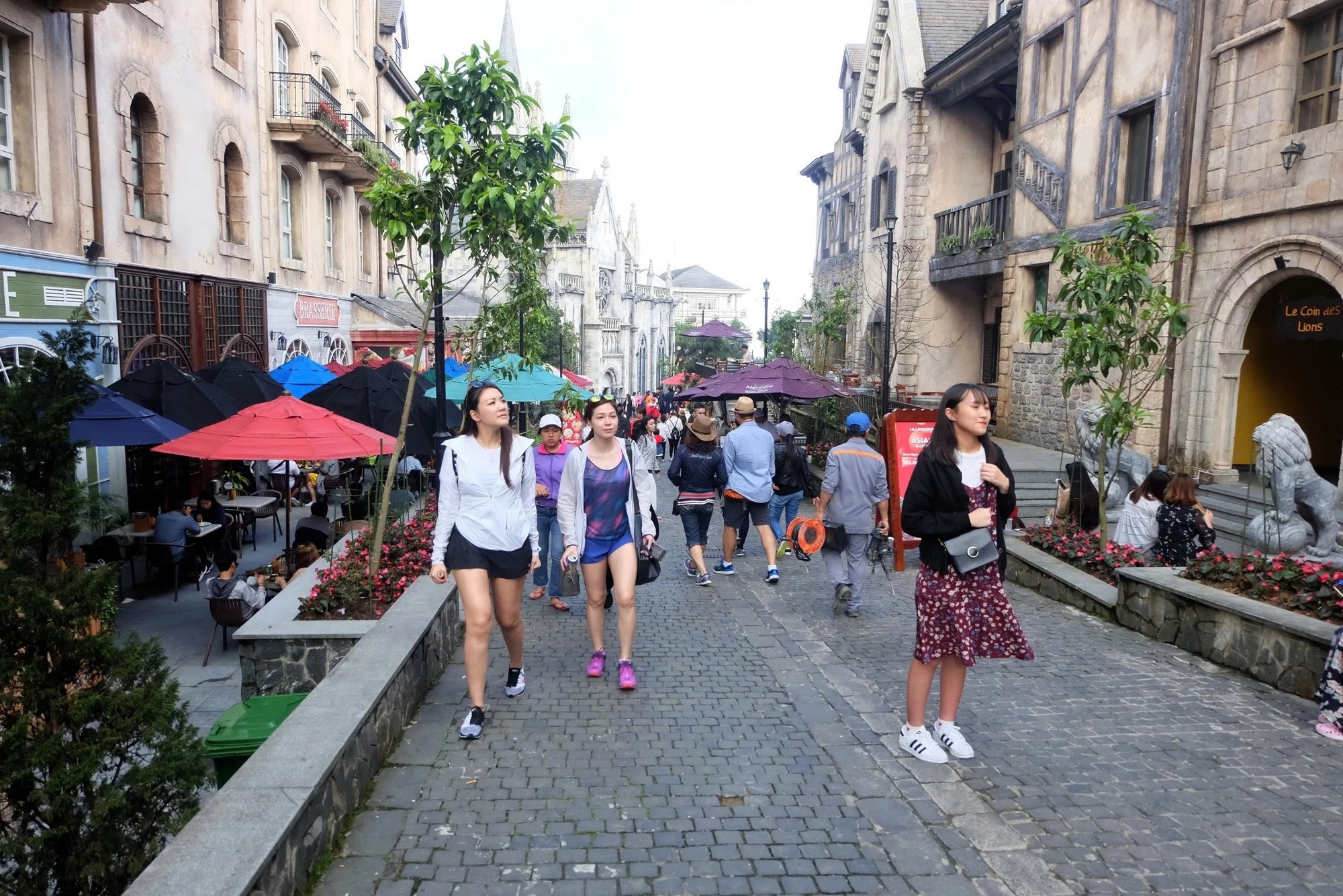 Các điểm du lịch thu hút khách dịp hè 2025