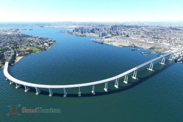 Cây cầu tuyệt đẹp bắc qua vịnh San Diego - Hoa Kỳ