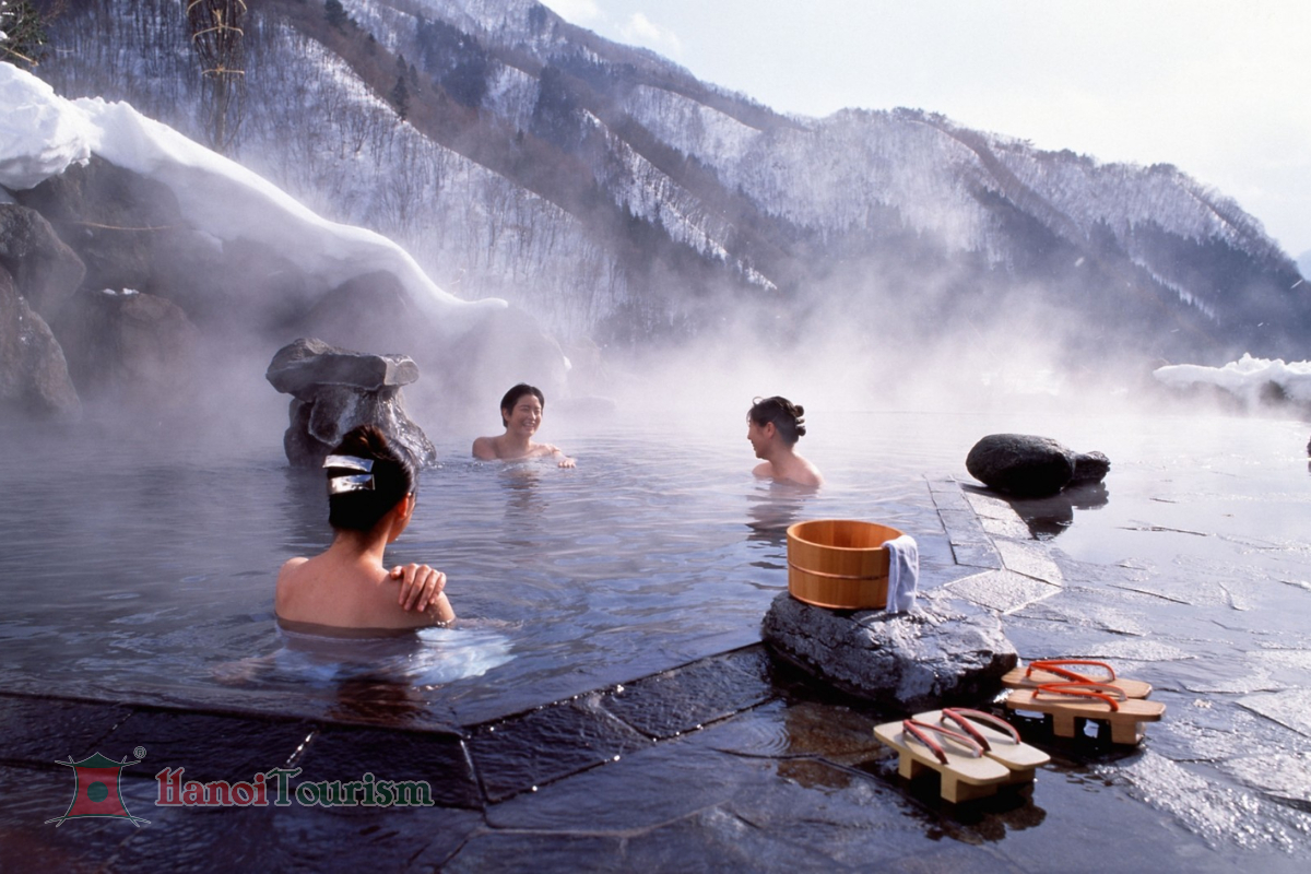 Tắm Onsen - Nhật Bản