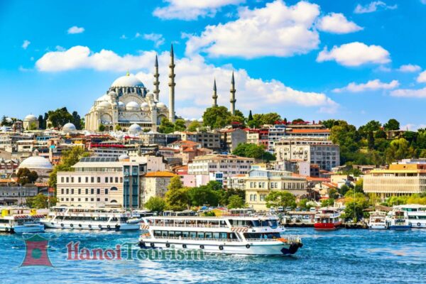 Du thuyền trên eo biển Bosphorus - Thổ Nhĩ Kỳ