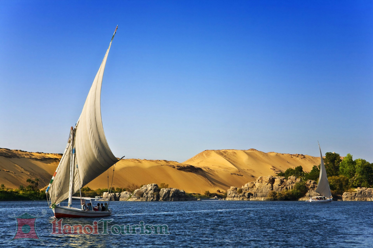 Ngồi felucca - Ai Cập