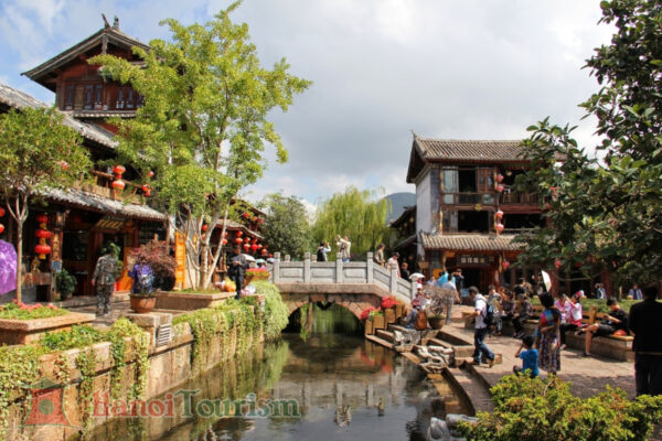 Phố Tứ Phương - Lệ Giang - Trung Quốc