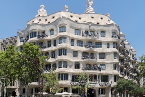 Tòa nhà Casa Mila - Tây Ban Nha