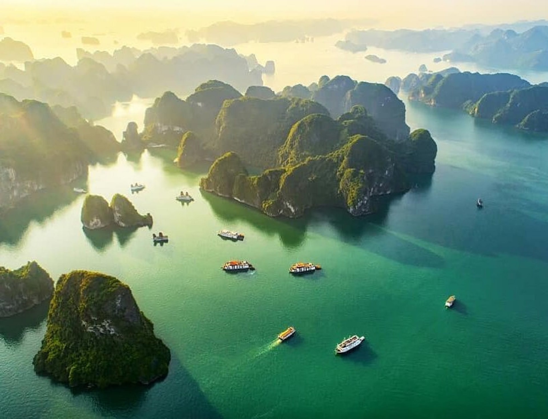 Vịnh Hạ Long - Việt Nam